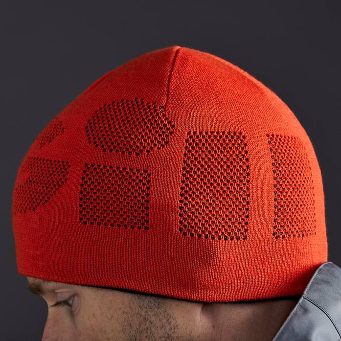 Gill Marine gorro tejido reversible negro y naranja Z6F2167