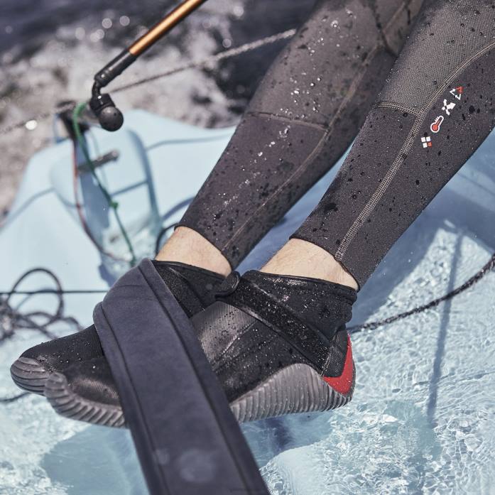 Gill Marine zapato aquatech negro y naranja Z6F2335